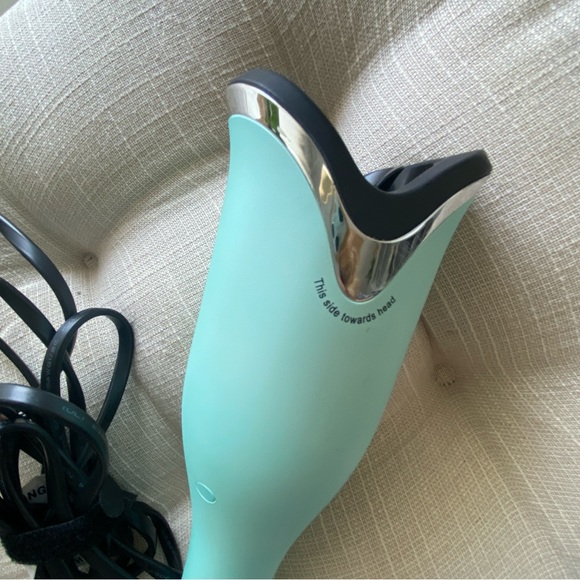 CHI Spin N Curl Special Edition 1" Ceramic Rotating Hair Curler
Like New! - Picture 5 of 5